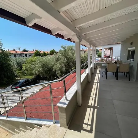 Cozy In Paralia Ofryniou Apartamento Ofrínion